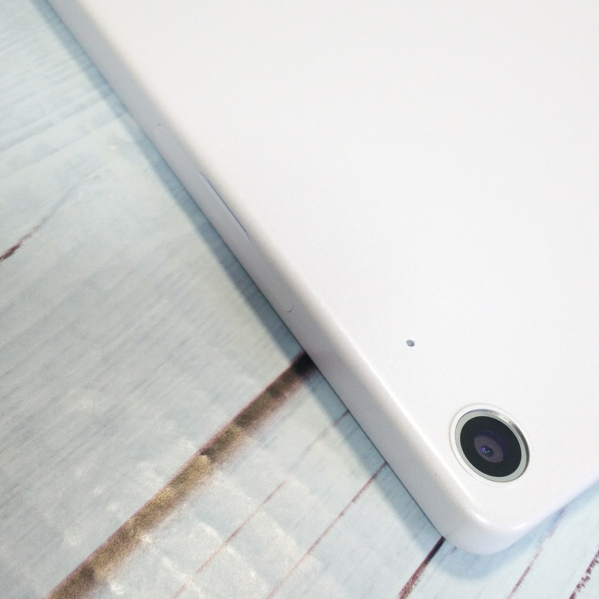 【送料無料】docomo dtab d-41A SHARP Androidタブレット ホワイト 本体 白ロム SIMロック解除済み SIMフリー 515175