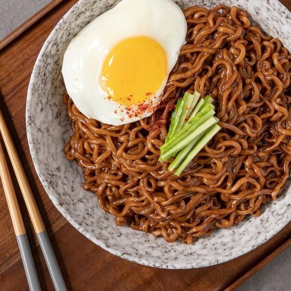 [農心] チャパゲティ / BOX(140g40個入り)　韓国風 ジャージャー麺 チャジャン麺 チャパゲッティ 箱売り