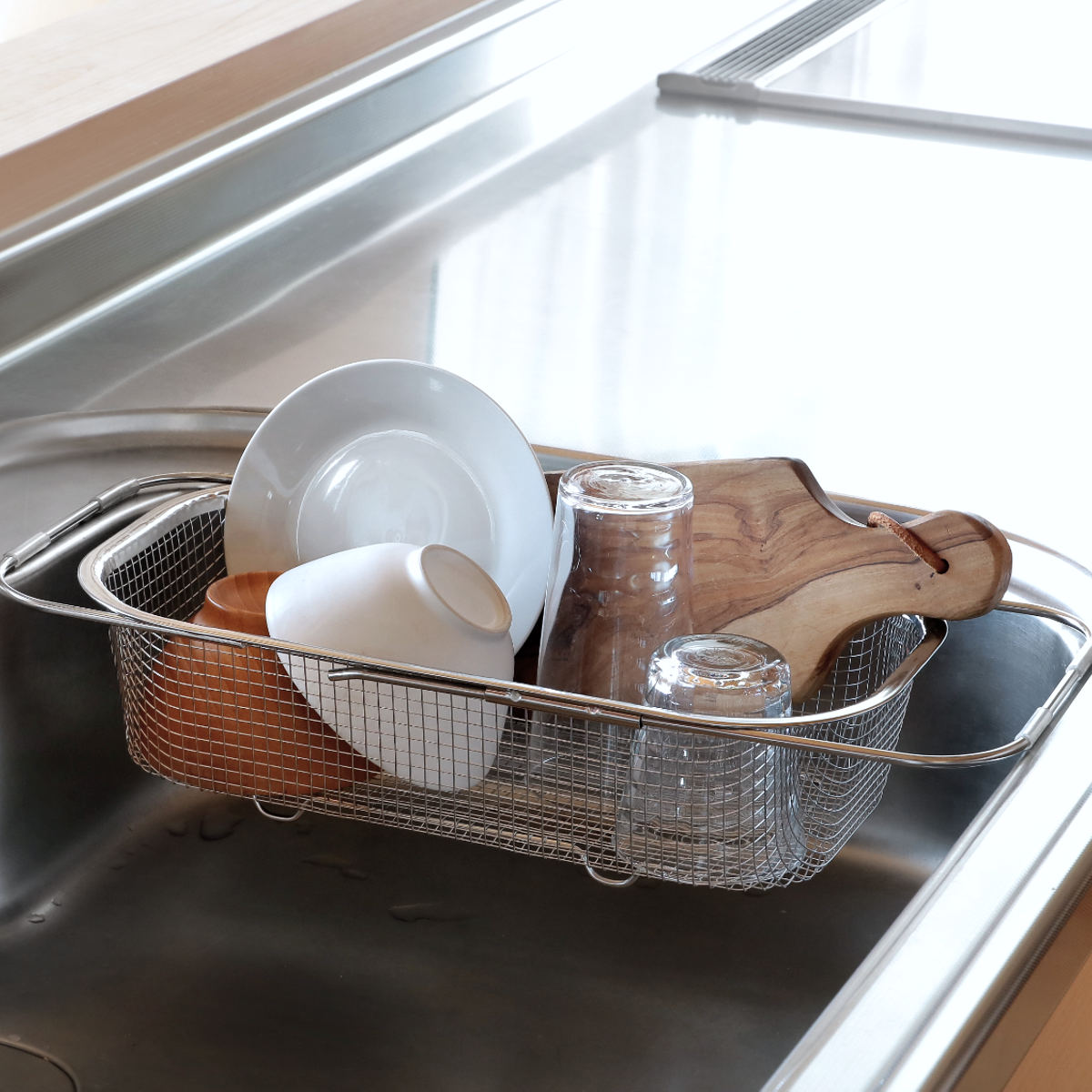 ビーワーススタイル すっきり暮らす水切りかご 深型 シンク渡しタイプ 水切りラック 伸縮 日本製 ステンレス 水切りかご シンク上 燕三条 シンク渡し 水切り 食洗機対応 シンク 渡し ザル ビーワーススタイル すっきり暮らす水切りかご 深型 シンク渡しタイプ 水切りラック 伸縮 日本製 ステンレス 水切りかご シンク上 燕三条 シンク渡し 水切り 食洗機対応 シンク 渡し ザル