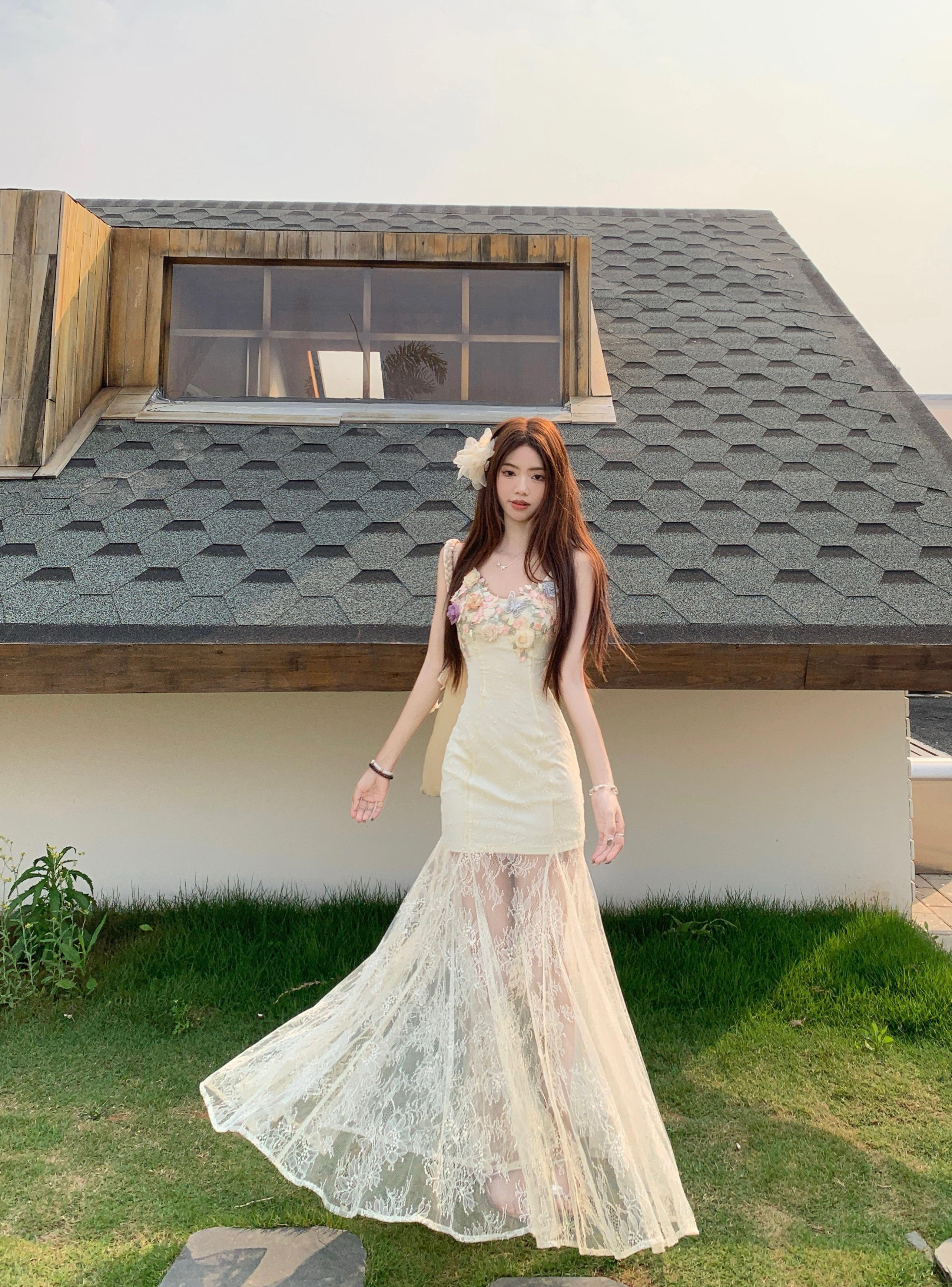 2025 春夏重作業レースメッシュスプライシングリゾートスタイルドレス純粋な欲望絶対的な美しさホルターロングスカート 2025 春夏重作業レースメッシュスプライシングリゾートスタイルドレス純粋な欲望絶対的な美しさホルターロングスカート