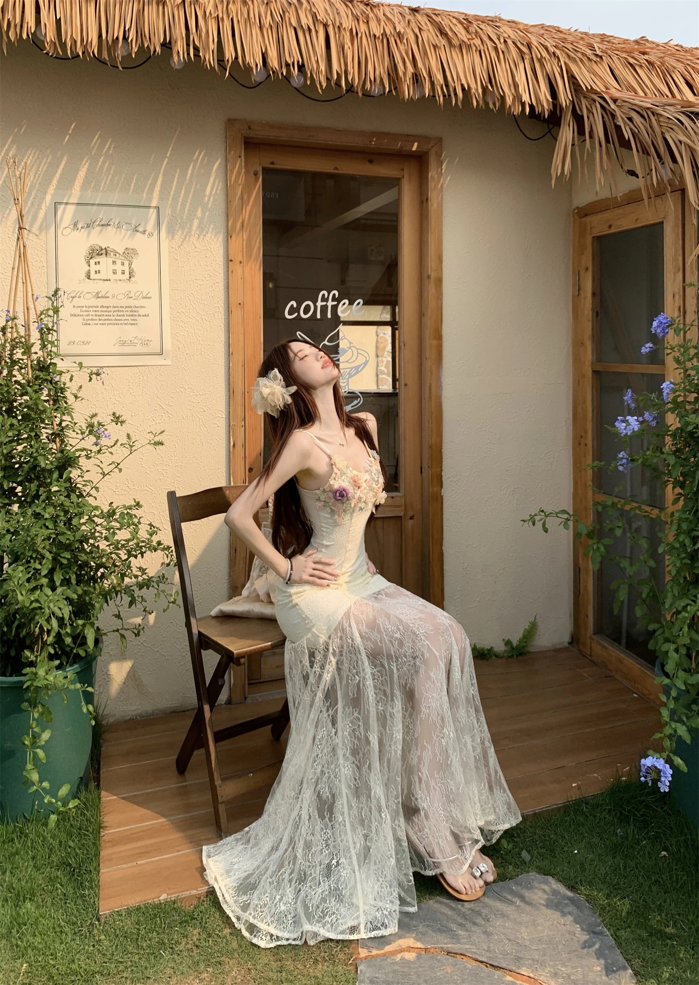 2025 春夏重作業レースメッシュスプライシングリゾートスタイルドレス純粋な欲望絶対的な美しさホルターロングスカート 2025 春夏重作業レースメッシュスプライシングリゾートスタイルドレス純粋な欲望絶対的な美しさホルターロングスカート