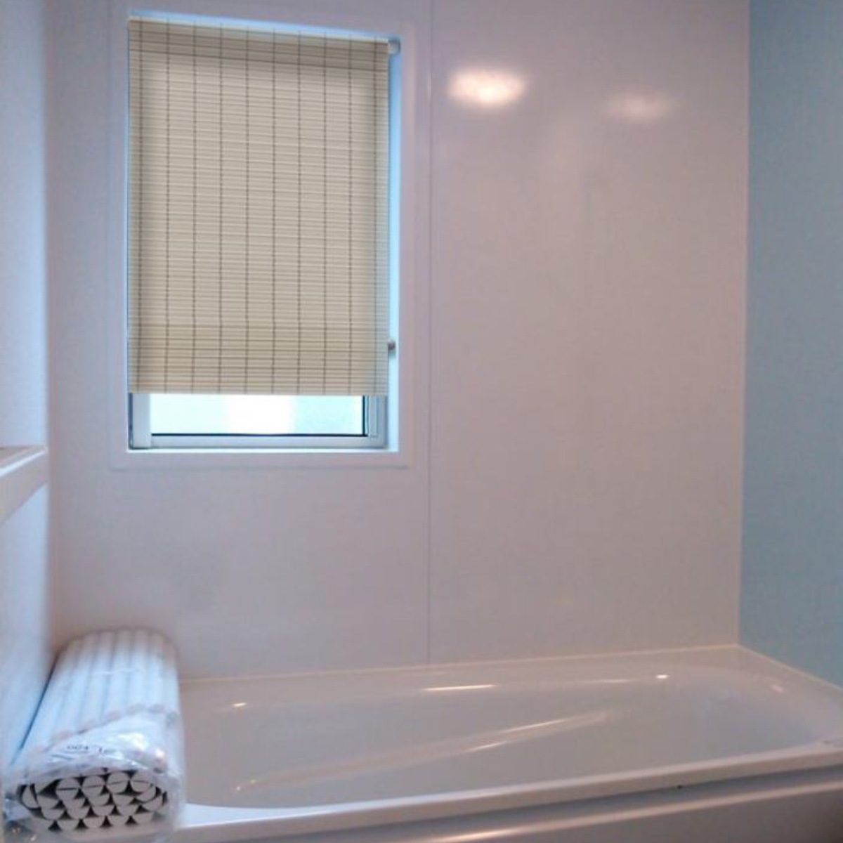 【在庫処分特価】 ロールスクリーン 小窓用 和風 59x135cm つっぱり棒付き つっぱり ロールカーテン カーテン 日よけ 窓 LH17669 PVC 水回り キッチン 洗面所 脱衣所 【在庫処分特価】 ロールスクリーン 小窓用 和風 59x135cm つっぱり棒付き つっぱり ロールカーテン カーテン 日よけ 窓 LH17669 PVC 水回り キッチン 洗面所 脱衣所