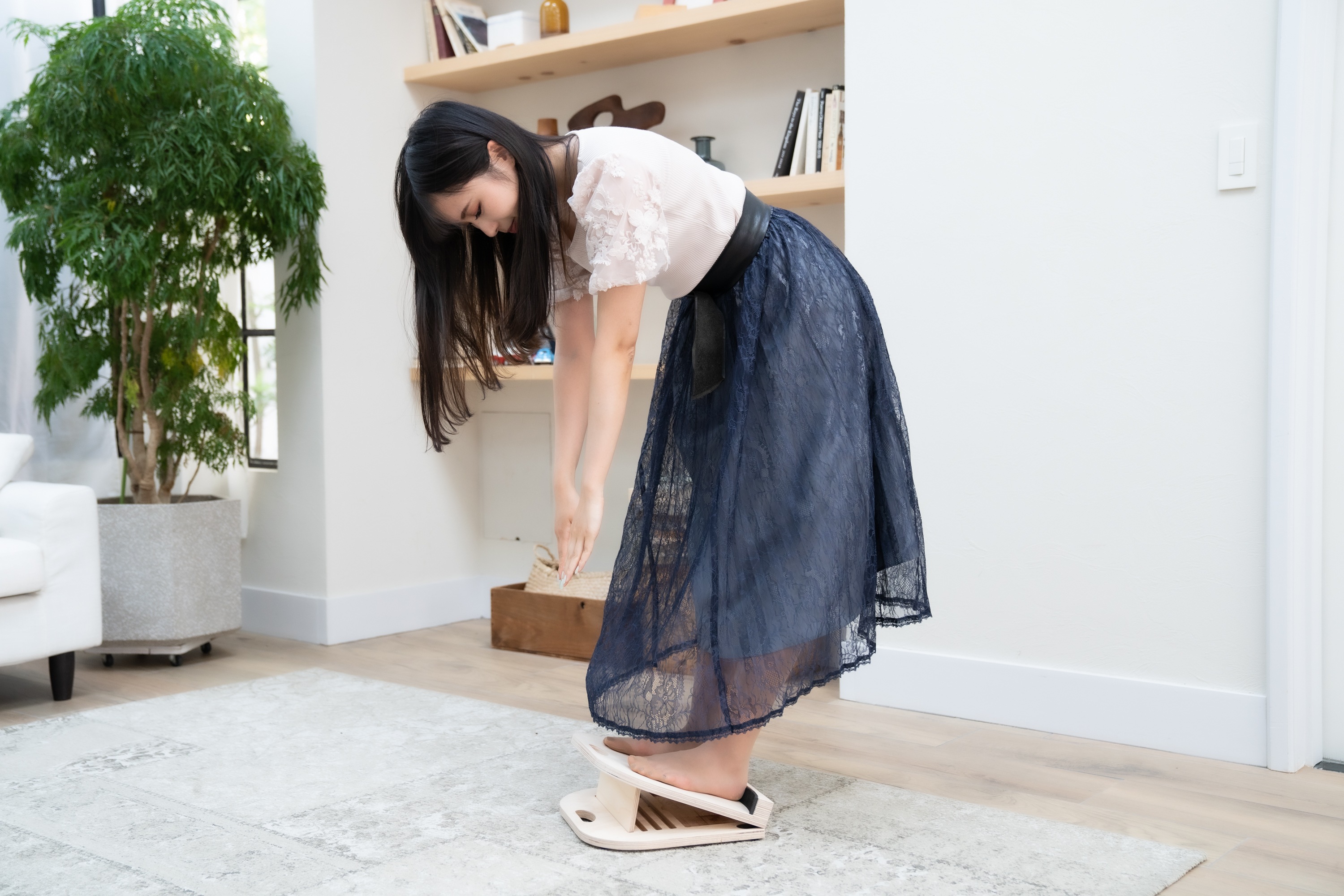 ストレッチボード ひのき 4段階調整 ふくらはぎ 足首 足 アキレス腱 太もも 股関節 手軽 ながらストレッチング 健康 運動 器具 ストロングテック ピラティス おうちエクササイズ レッグリラクサー ストレッチボード ひのき 4段階調整 ふくらはぎ 足首 足 アキレス腱 太もも 股関節 手軽 ながらストレッチング 健康 運動 器具 ストロングテック ピラティス おうちエクササイズ レッグリラクサー