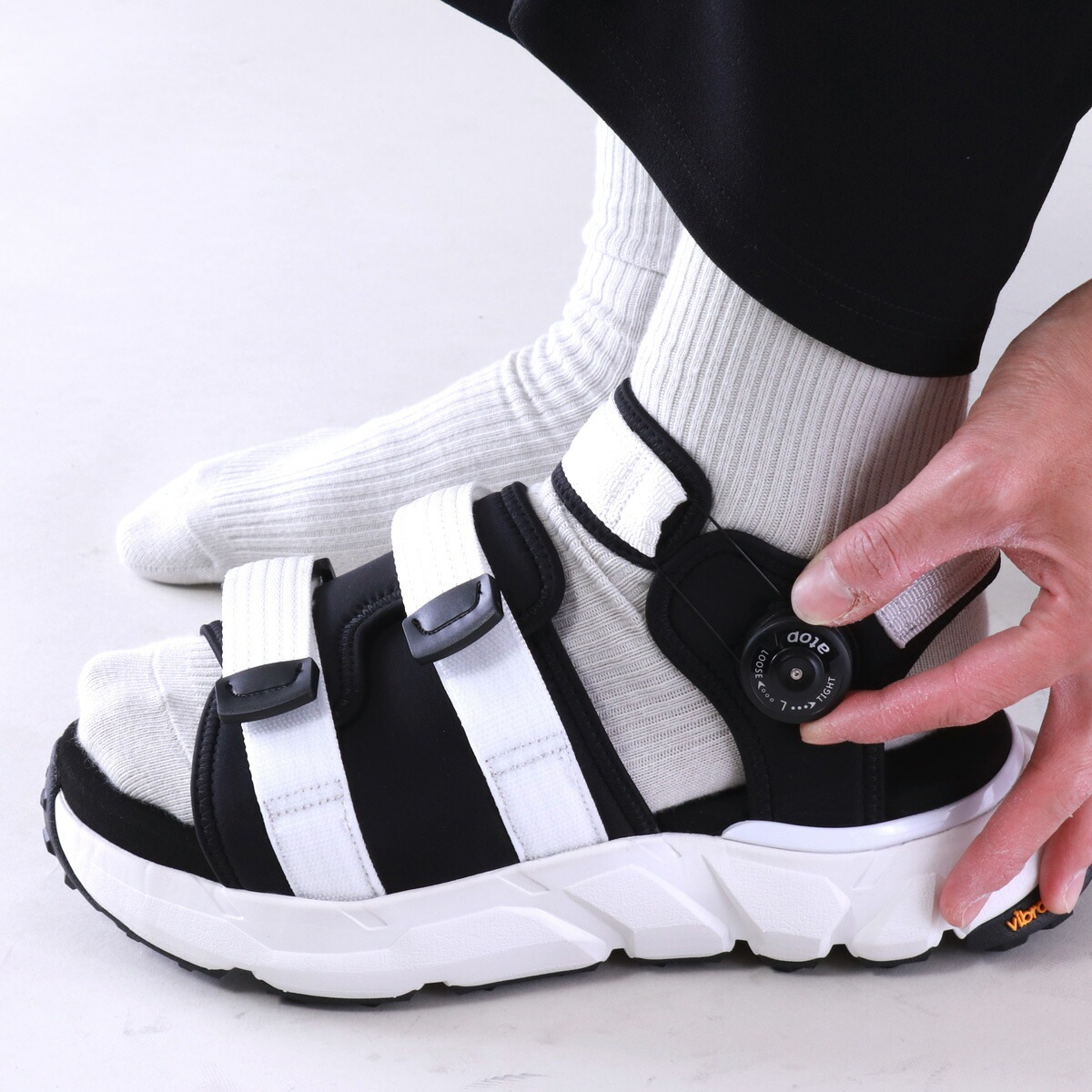 ヴィブラムソール ダイヤル サンダル 23434573 whoop-de-doo フープディドゥ