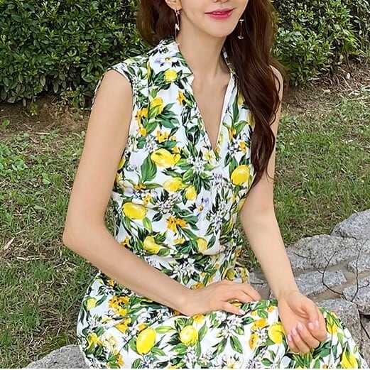 Vネック ワンピース サマードレス ハイウエスト ロング丈 フレア ミモレ丈 ノースリーブ レモン柄 フルーツ フラワー 花柄 さわやか かわいい 大人可愛い きれいめ シンプル カジュアル lone