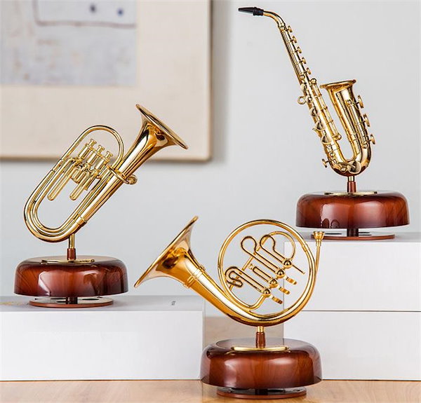 Qoo10] オンリーワントゥーユー INSスタイル オルゴール サックス造形