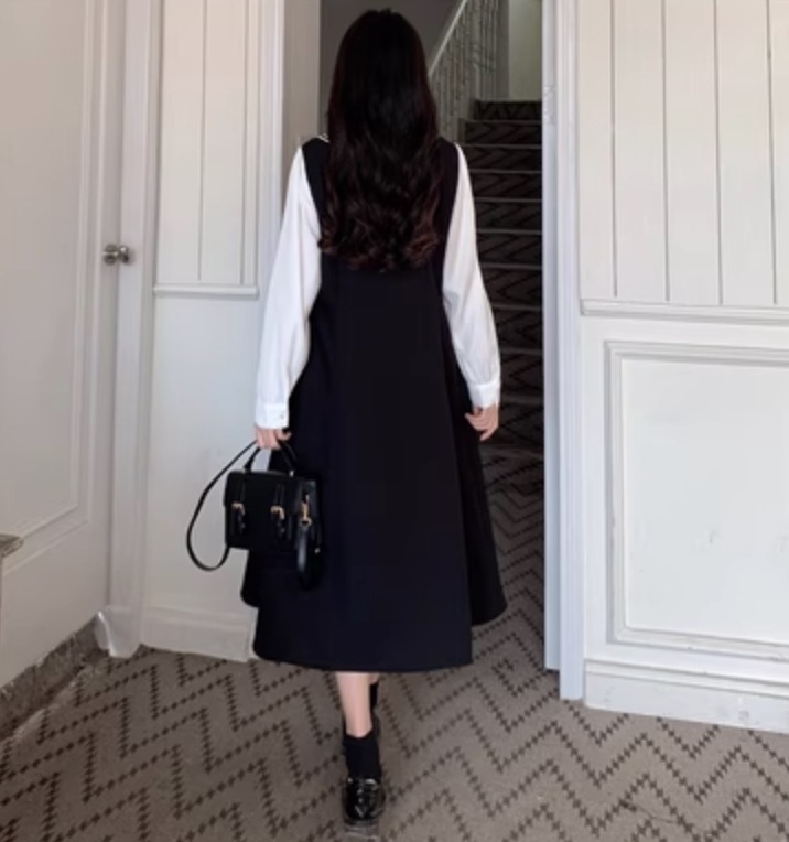 ワンピース デート フレアワンピース ミモレ ミモレ丈 袖あり 長袖 かわいい 大人可愛い きれいめ シンプル カジュアル 大人 上品 おしゃれ お洒落 主役級 存在感 春 秋 10代 20代 30代