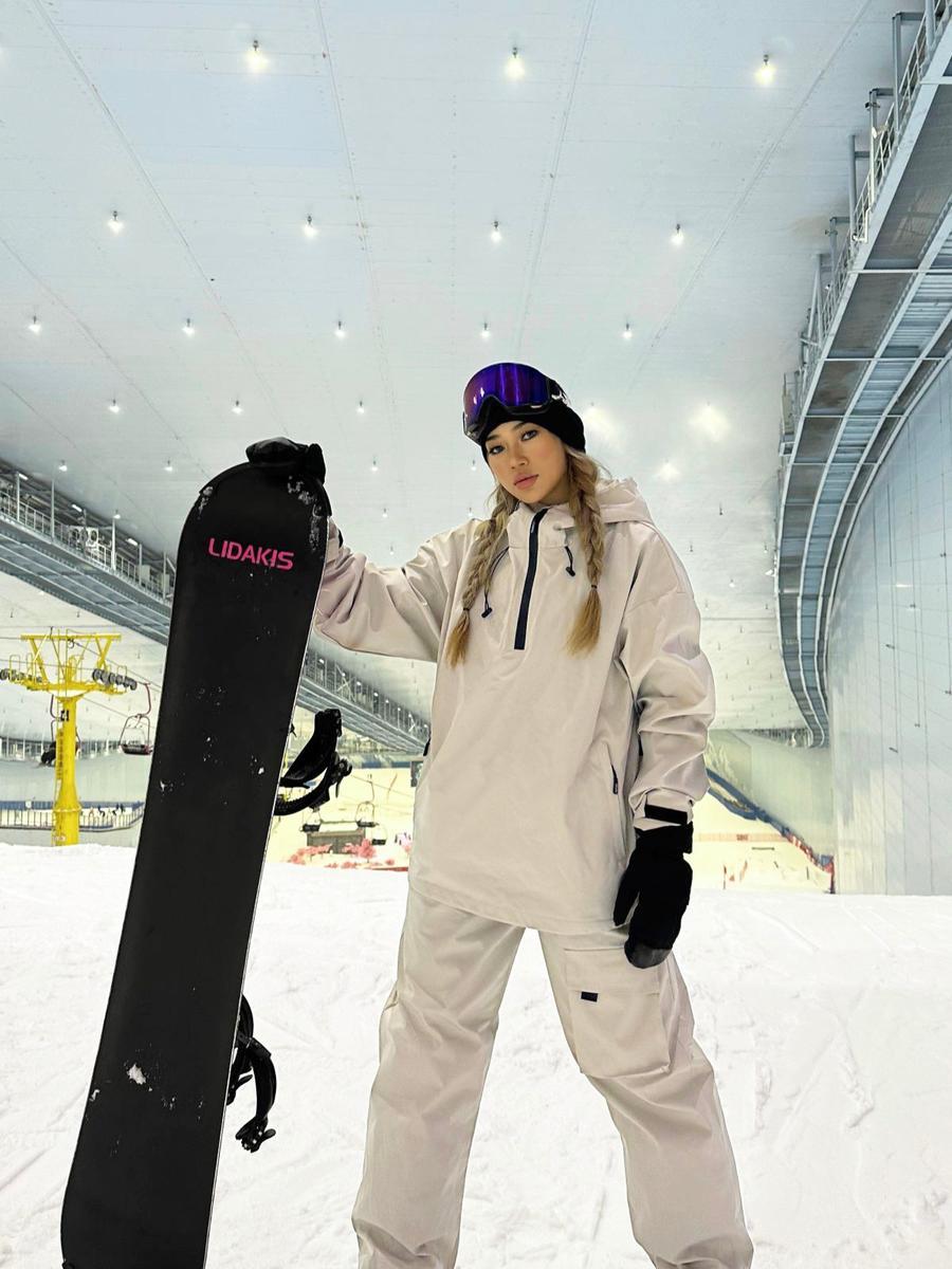 24 スノーボードウェア スノボウェア 上下セット 全色男女兼用 帽子眼鏡手袋 スキーウェア レディース スノボウェア ジャケット パンツ 上下セットスノーウェア スキー 撥水 ペアルック 24 スノーボードウェア スノボウェア 上下セット 全色男女兼用 帽子眼鏡手袋 スキーウェア レディース スノボウェア ジャケット パンツ 上下セットスノーウェア スキー 撥水 ペアルック