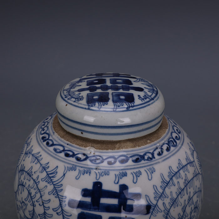 ふたと茶缶の装飾品が付いている青と白の手 : 家具・インテリア 在庫超歓迎