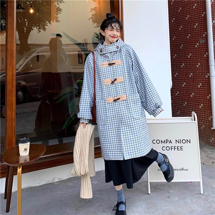 アウター コート レディース ダッフルコート 長袖 青 水色 白 千鳥格子 フード付き ミドル丈 大人カラー かわいい おしゃれ 大人女子 こなれ感 お洒落 個性的 存在感 10代 20代 30代