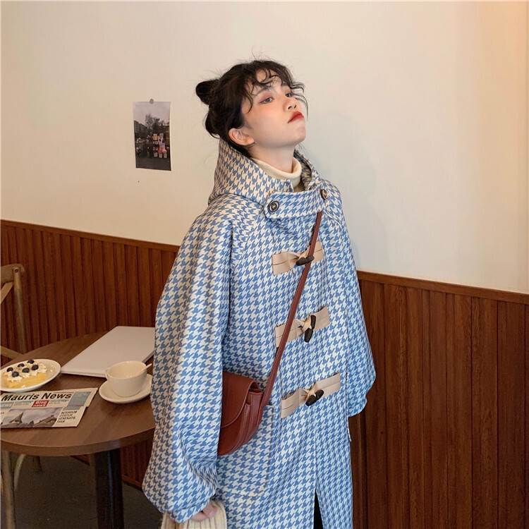 アウター コート レディース ダッフルコート 長袖 青 水色 白 千鳥格子 フード付き ミドル丈 大人カラー かわいい おしゃれ 大人女子 こなれ感 お洒落 個性的 存在感 10代 20代 30代