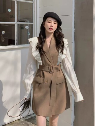 ワンピース 膝上 長袖 フリル ノーカラー ドッキング デザイン ボタン トリム 美ライン ニュアンス ベルト ウエストマーク かわいい 大人可愛い きれいめ シンプル カジュアル 大人 上品 ワンピース 膝上 長袖 フリル ノーカラー ドッキング デザイン ボタン トリム 美ライン ニュアンス ベルト ウエストマーク かわいい 大人可愛い きれいめ シンプル カジュアル 大人 上品