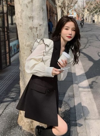 ワンピース 膝上 長袖 フリル ノーカラー ドッキング デザイン ボタン トリム 美ライン ニュアンス ベルト ウエストマーク かわいい 大人可愛い きれいめ シンプル カジュアル 大人 上品 ワンピース 膝上 長袖 フリル ノーカラー ドッキング デザイン ボタン トリム 美ライン ニュアンス ベルト ウエストマーク かわいい 大人可愛い きれいめ シンプル カジュアル 大人 上品