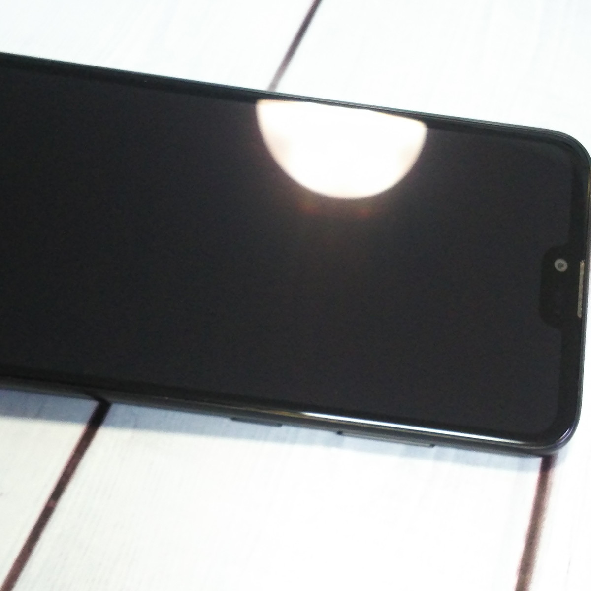 【送料無料】au GRATINA KYV48 ブラック 本体 白ロム SIMロック解除済み SIMフリー 480681