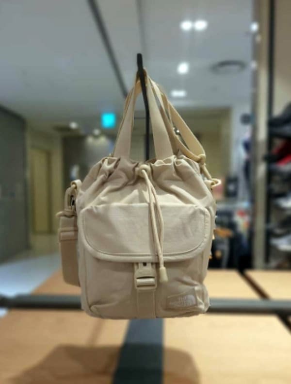 THE NORTH FACE 韓国限定 ブリーズ バケット バッグ ベージュ 正規品】☆2025年新商品 ☆THE NORTH FACE BREEZE BUCKET BAG