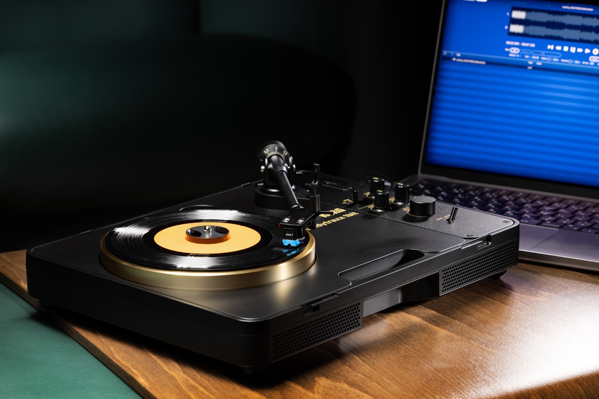 コルグ HANDYTRAXX-1BIT ポータブル・レコードプレーヤーhandytraxx 1Bit HANDYTRAXX1BIT