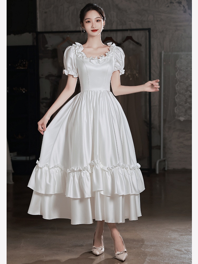 白いイブニングドレスレトロなサテンのウェディングドレス花嫁のドレス登録用の小さな白いドレス妖精の宮殿風のプリンセス