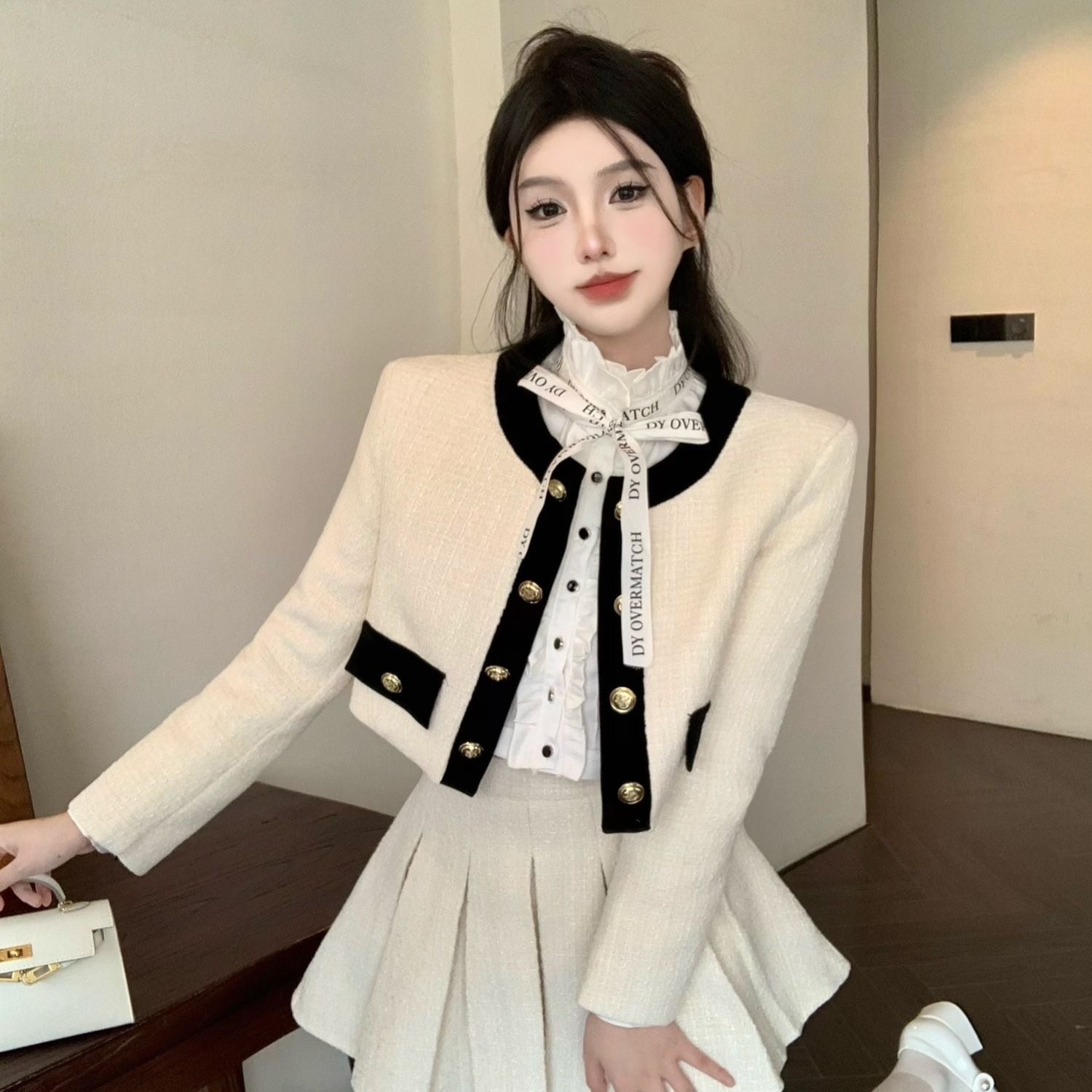 秋冬レディースシスタースーツ小さめツイードコントラストショートコート年齢軽減スカート2点セット 秋冬レディースシスタースーツ小さめツイードコントラストショートコート年齢軽減スカート2点セット