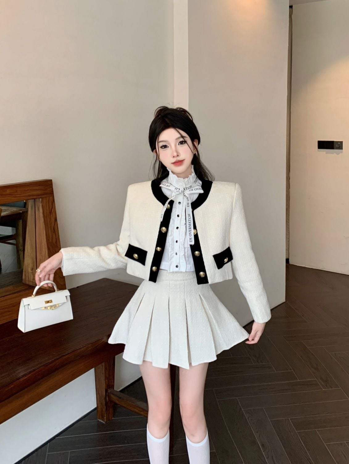 秋冬レディースシスタースーツ小さめツイードコントラストショートコート年齢軽減スカート2点セット 秋冬レディースシスタースーツ小さめツイードコントラストショートコート年齢軽減スカート2点セット