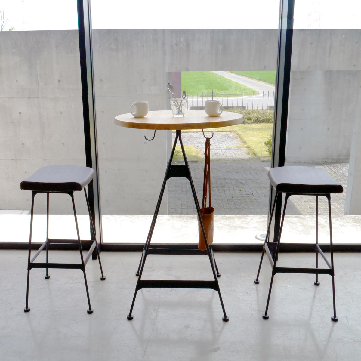 カウンタチェア シンプル 天然皮革調 スタイリッシュ ハイチェア バーチェア チェア 椅子 完成品 レザー調 背もたれなし スチール脚 カウンタチェア シンプル 天然皮革調 スタイリッシュ ハイチェア バーチェア チェア 椅子 完成品 レザー調 背もたれなし スチール脚