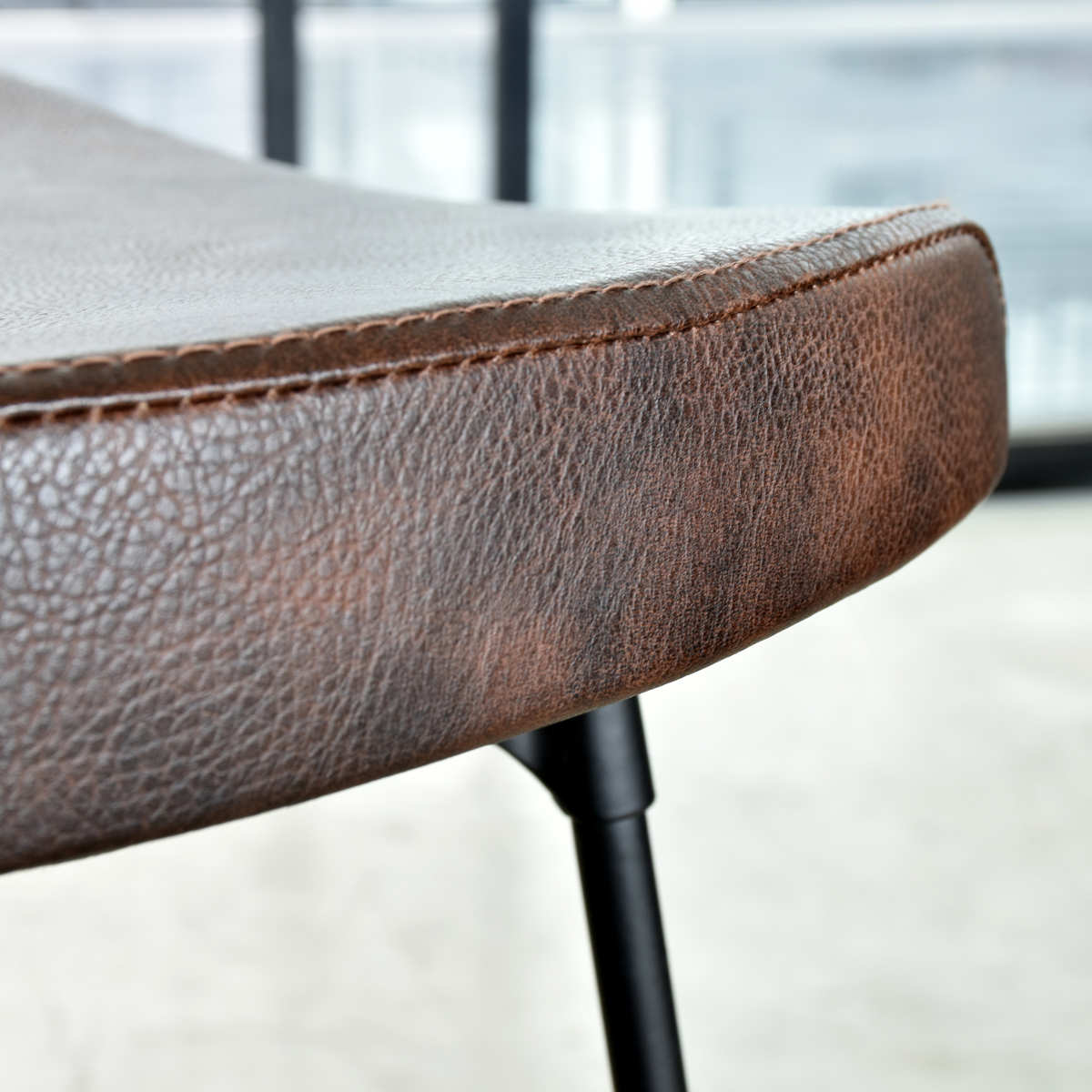 カウンタチェア シンプル 天然皮革調 スタイリッシュ ハイチェア バーチェア チェア 椅子 完成品 レザー調 背もたれなし スチール脚 カウンタチェア シンプル 天然皮革調 スタイリッシュ ハイチェア バーチェア チェア 椅子 完成品 レザー調 背もたれなし スチール脚