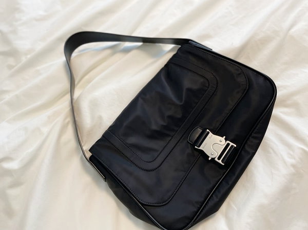Qoo10] Matin Kim MATIN BUCKLE BAG ショル