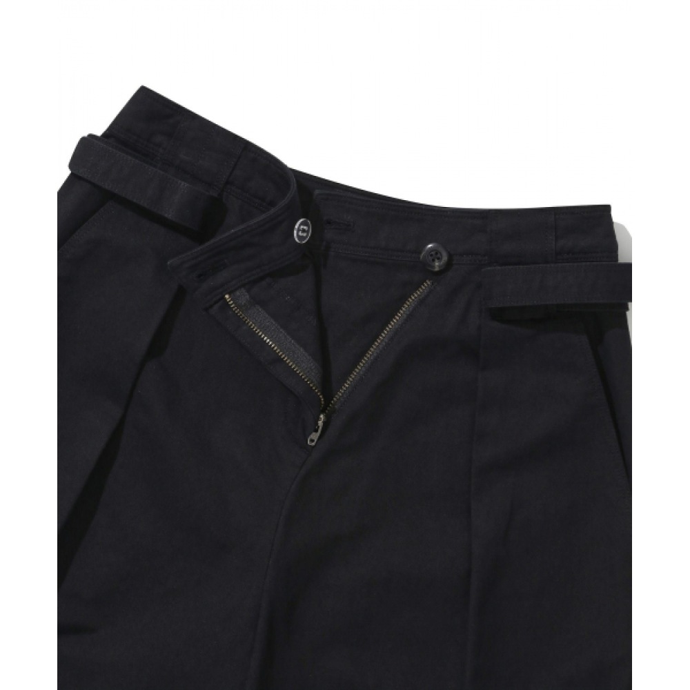 COVERNAT 女性用バミューダショーツブラック COVERNAT 女性用バミューダショーツブラック