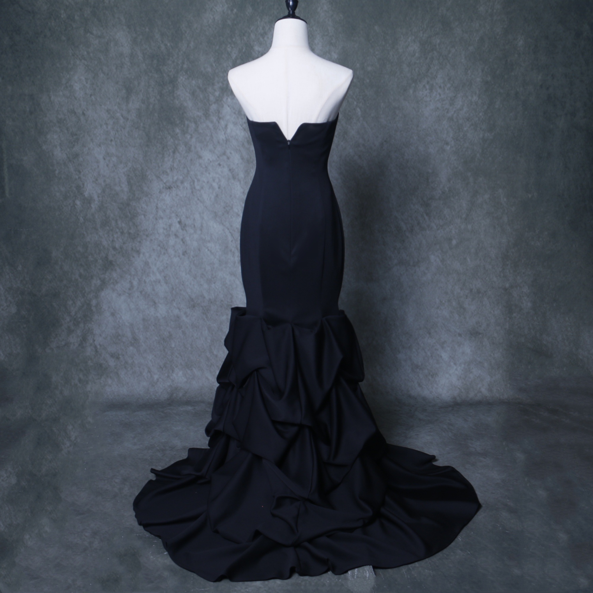 エレガント パーティードレス ブラック ベアトップ デザイン感 マーメイドライン ラッフルフリル 合コン/デート エレガント パーティードレス ブラック ベアトップ デザイン感 マーメイドライン ラッフルフリル 合コン/デート