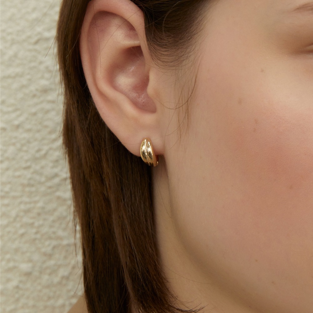 LUNNE 14k グラムウェーブワンタッチリングピアス 14k ゴールド #LFE24 LUNNE 14k グラムウェーブワンタッチリングピアス 14k ゴールド #LFE24