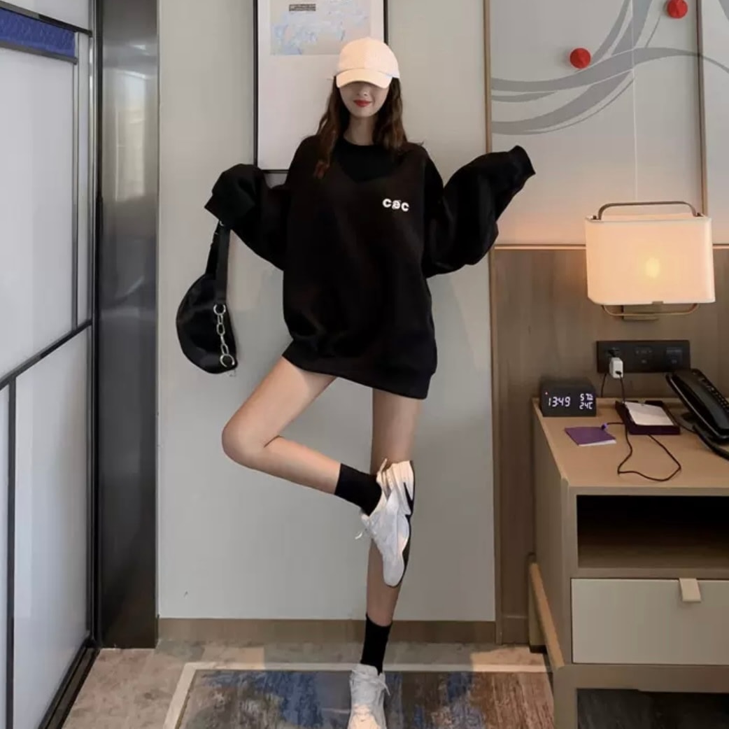 トップス シンプル パーカー フードなし トレーナー スウェット 袖あり 長袖 ドロップショルダー 萌袖 Uネック ラウンドネック クルーネック ストレート 可愛い シンプル カジュアル おしゃれ トップス シンプル パーカー フードなし トレーナー スウェット 袖あり 長袖 ドロップショルダー 萌袖 Uネック ラウンドネック クルーネック ストレート 可愛い シンプル カジュアル おしゃれ