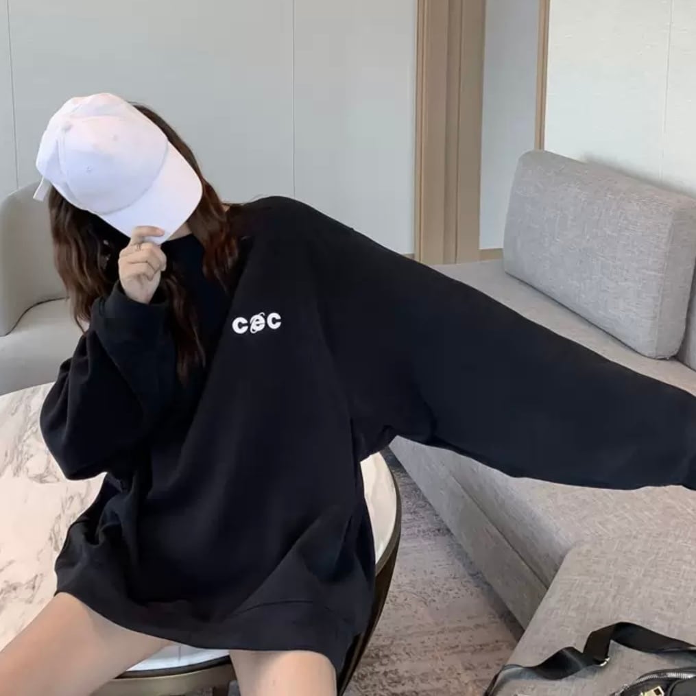 トップス シンプル パーカー フードなし トレーナー スウェット 袖あり 長袖 ドロップショルダー 萌袖 Uネック ラウンドネック クルーネック ストレート 可愛い シンプル カジュアル おしゃれ トップス シンプル パーカー フードなし トレーナー スウェット 袖あり 長袖 ドロップショルダー 萌袖 Uネック ラウンドネック クルーネック ストレート 可愛い シンプル カジュアル おしゃれ