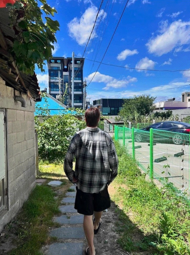 [COSYHARU公式]Cutting Detail Oversized Fit Shirt