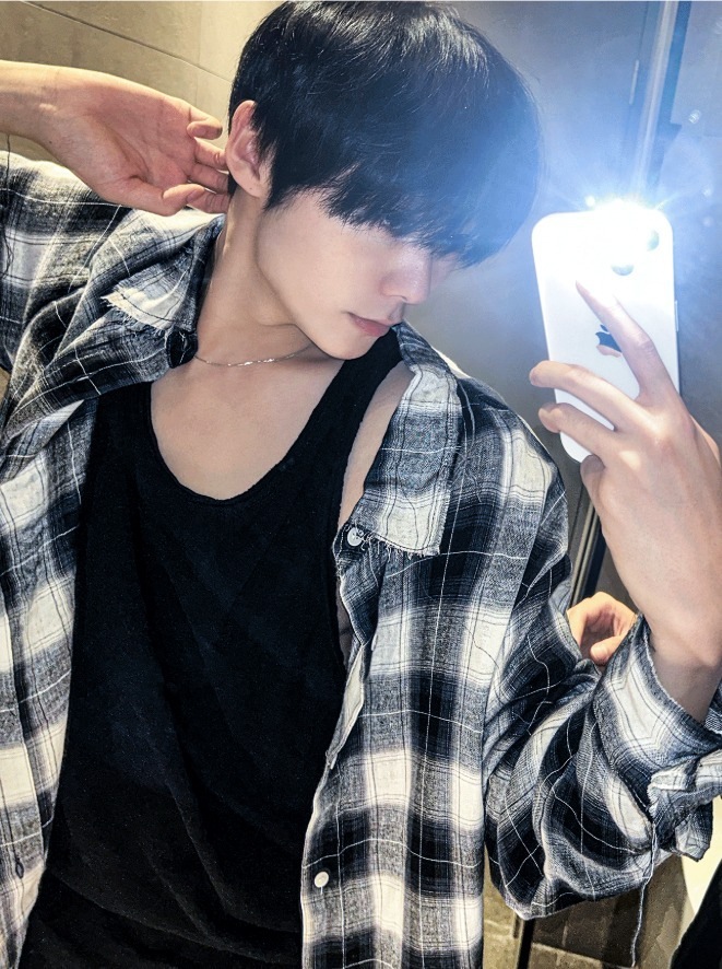 [COSYHARU公式]Cutting Detail Oversized Fit Shirt