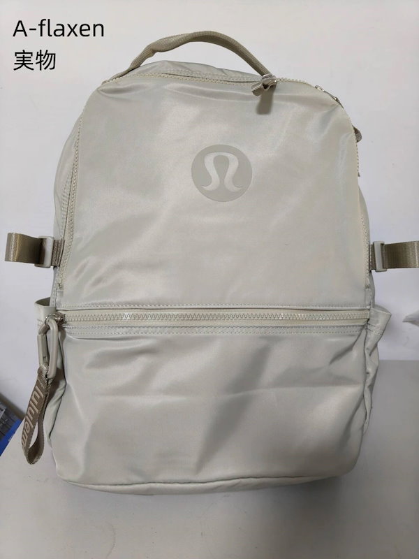 ルルレモン Lululemon リュックサック　新品未使用　正規品　ラテベージュ ルルレモン Lululemon リュックサック 新品未使用 正規品 ラテ