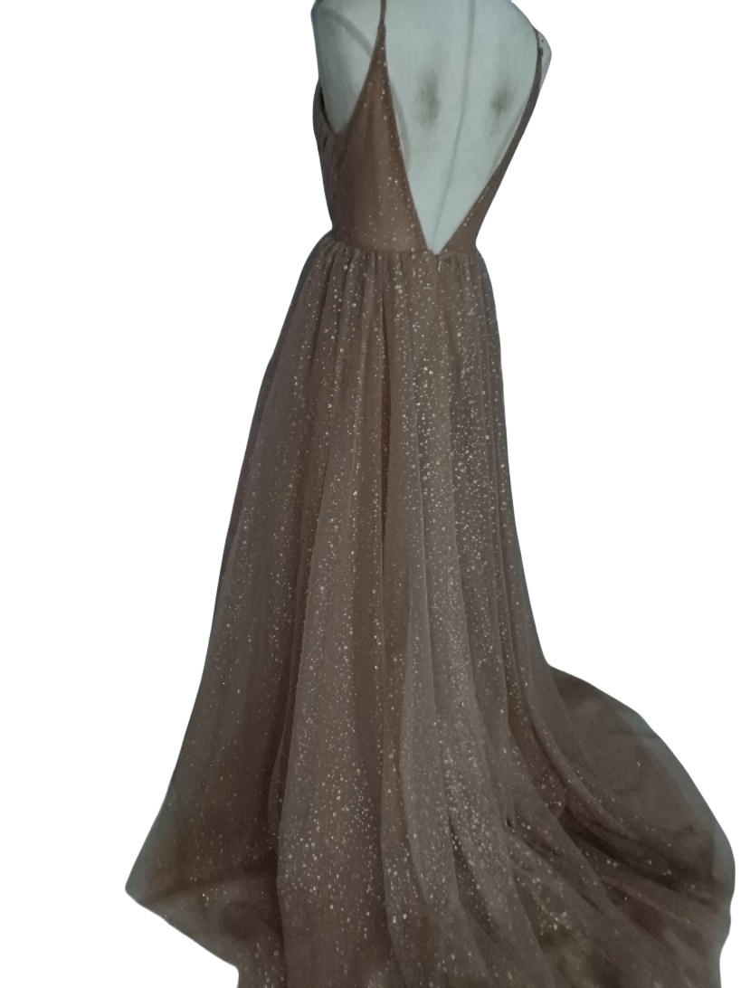 カラードレス シャンパン色 Vネック キャミソール キラキラチュール 優雅なシルエット