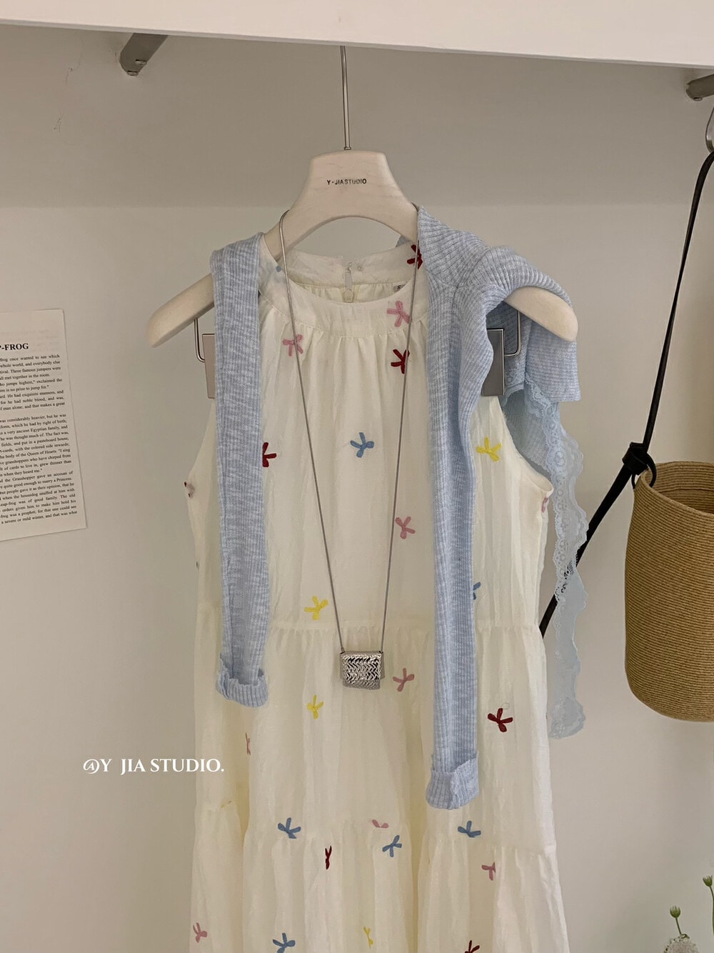 Y.jia甘くて優しいスリムな弓の刺繍ホルターネックシフォンドレス春と夏の妖精のスカート Y.jia甘くて優しいスリムな弓の刺繍ホルターネックシフォンドレス春と夏の妖精のスカート