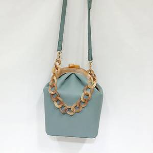 バッグ　パステル がま口 ショルダー トート かわいい 収納 便利 シンプル カジュアル おしゃれ 大人 女子 モダン オールシーズン レディース 女性 お出かけ デート お買い物 普段使い 春