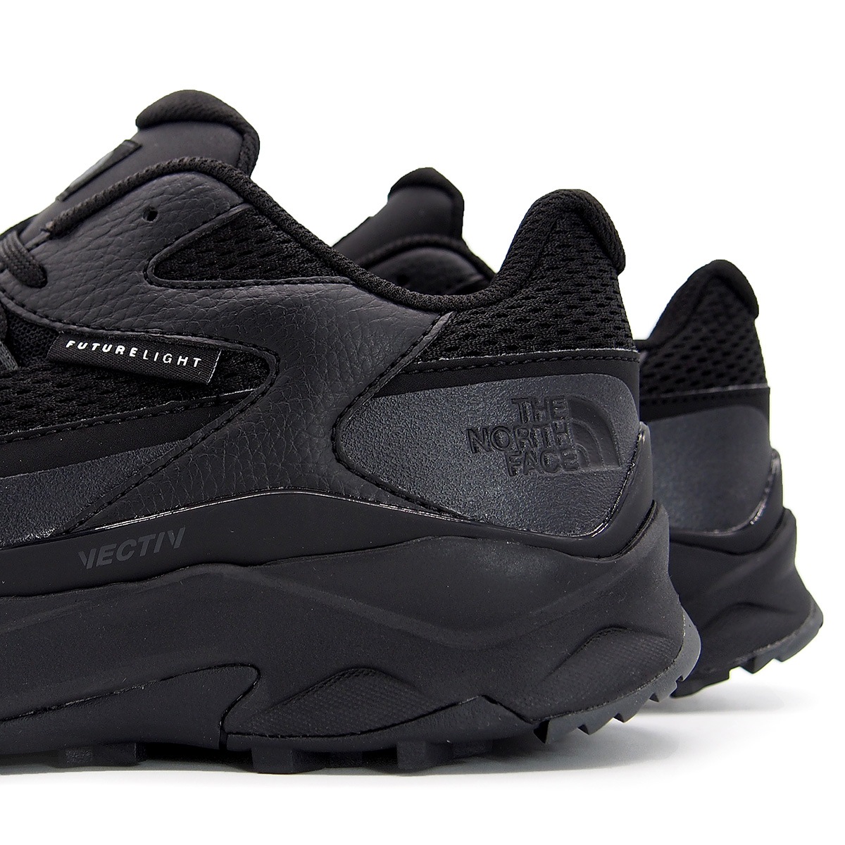 VECTIV TARAVAL FUTURELIGHT KG(TNFブラックアスファルトグレー) メンズ スニーカー トレイル ランニング VECTIV TARAVAL FUTURELIGHT KG(TNFブラックアスファルトグレー) メンズ スニーカー トレイル ランニング