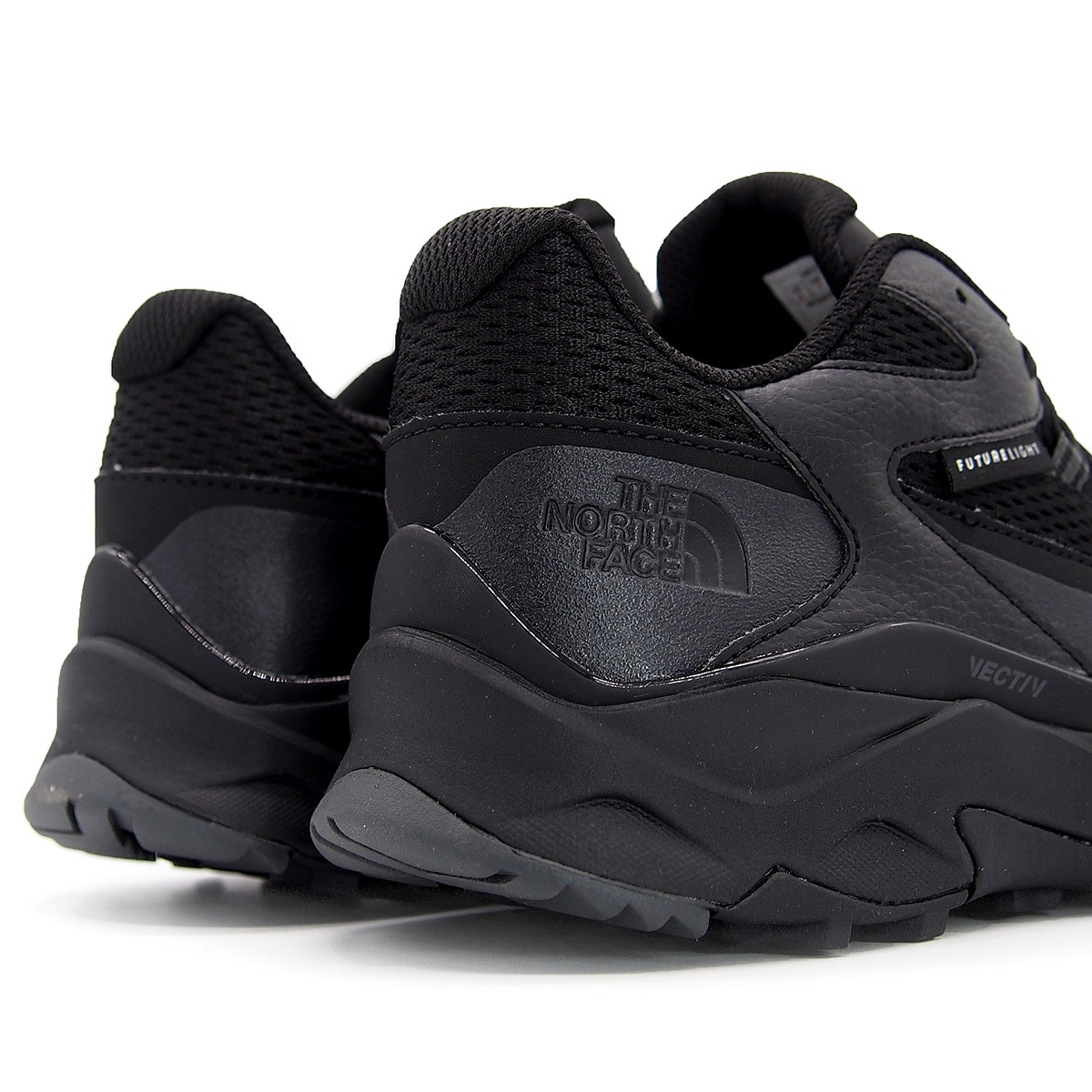 VECTIV TARAVAL FUTURELIGHT KG(TNFブラックアスファルトグレー) メンズ スニーカー トレイル ランニング VECTIV TARAVAL FUTURELIGHT KG(TNFブラックアスファルトグレー) メンズ スニーカー トレイル ランニング