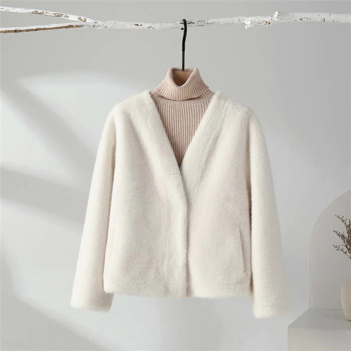 ノーカラー ファーコート ファージャケット レディース vネック ショート丈 ジャケット もこもこ もふもふ 秋冬 冬 秋 ファー ボタン フェイクファー 厚手 防寒 暖かい おしゃれ 大人 可愛い