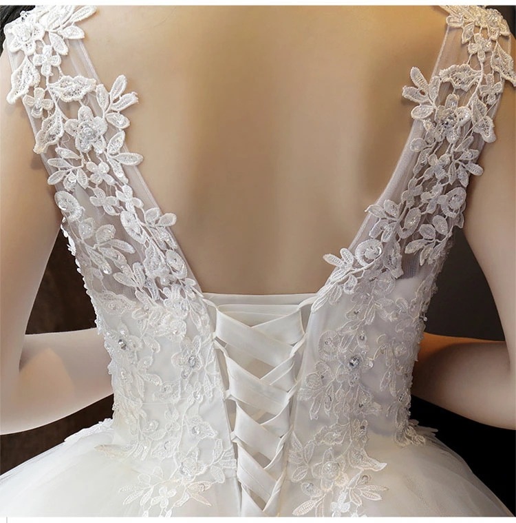 【即納】ウェディングドレス 白 プリンセラインドレス ノースリーブ 刺繍 Aライン エンパイアドレス レース ドレス 豪華な花嫁ドレス 編み上げタイプ シンプルドレス/姫系ドレス/刺繍フリルドレス 【即納】ウェディングドレス 白 プリンセラインドレス ノースリーブ 刺繍 Aライン エンパイアドレス レース ドレス 豪華な花嫁ドレス 編み上げタイプ シンプルドレス/姫系ドレス/刺繍フリルドレス