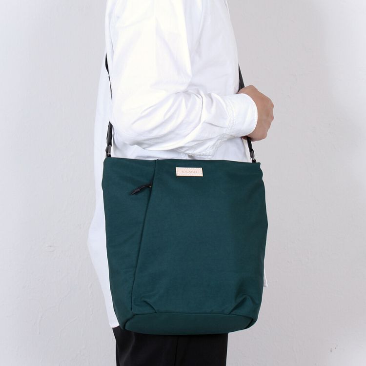 ショルダーバッグ メンズ 斜めがけ かっこいい 小さめ 軽量 大人 上品 撥水 旅行 通勤 通学 スポーツ アウトドア 通勤バッグ 通勤バック バック カバン 20代 30代 40代 50代