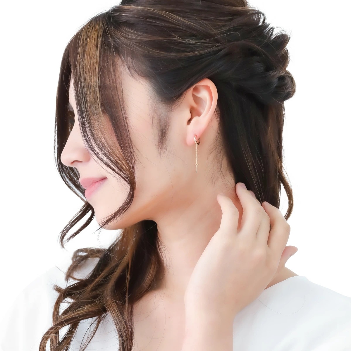 ピアス シルバー925 キュービックジルコニア 片耳用 1個売り フープ 十字架 クロス 揺れる ピアス シルバー925 キュービックジルコニア 片耳用 1個売り フープ 十字架 クロス 揺れる