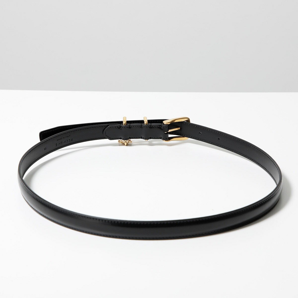 CELINE セリーヌ ナローベルト ELEGANT CHARM 1 エレガント チャーム 45BBQ3A01.38NO レディース トリオンフ レザー Bla CELINE セリーヌ ナローベルト ELEGANT CHARM 1 エレガント チャーム 45BBQ3A01.38NO レディース トリオンフ レザー Bla