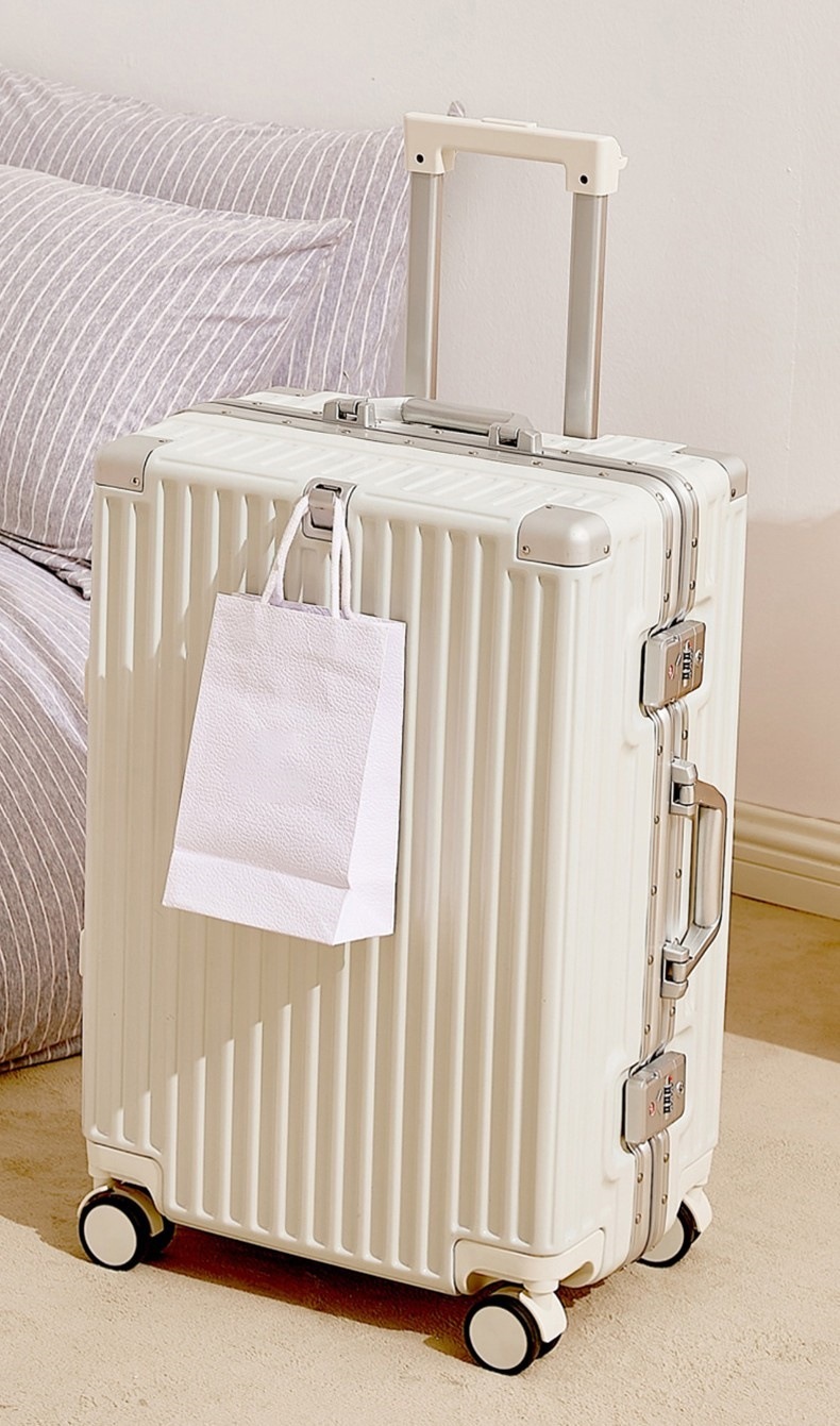 バッグキャリーバッグ機内持ち込み 旅行バッグ キャリーケース USBポート付き 360回転キャスタ スーツケース 多機能 超軽量 バッグキャリーバッグ機内持ち込み 旅行バッグ キャリーケース USBポート付き 360回転キャスタ スーツケース 多機能 超軽量