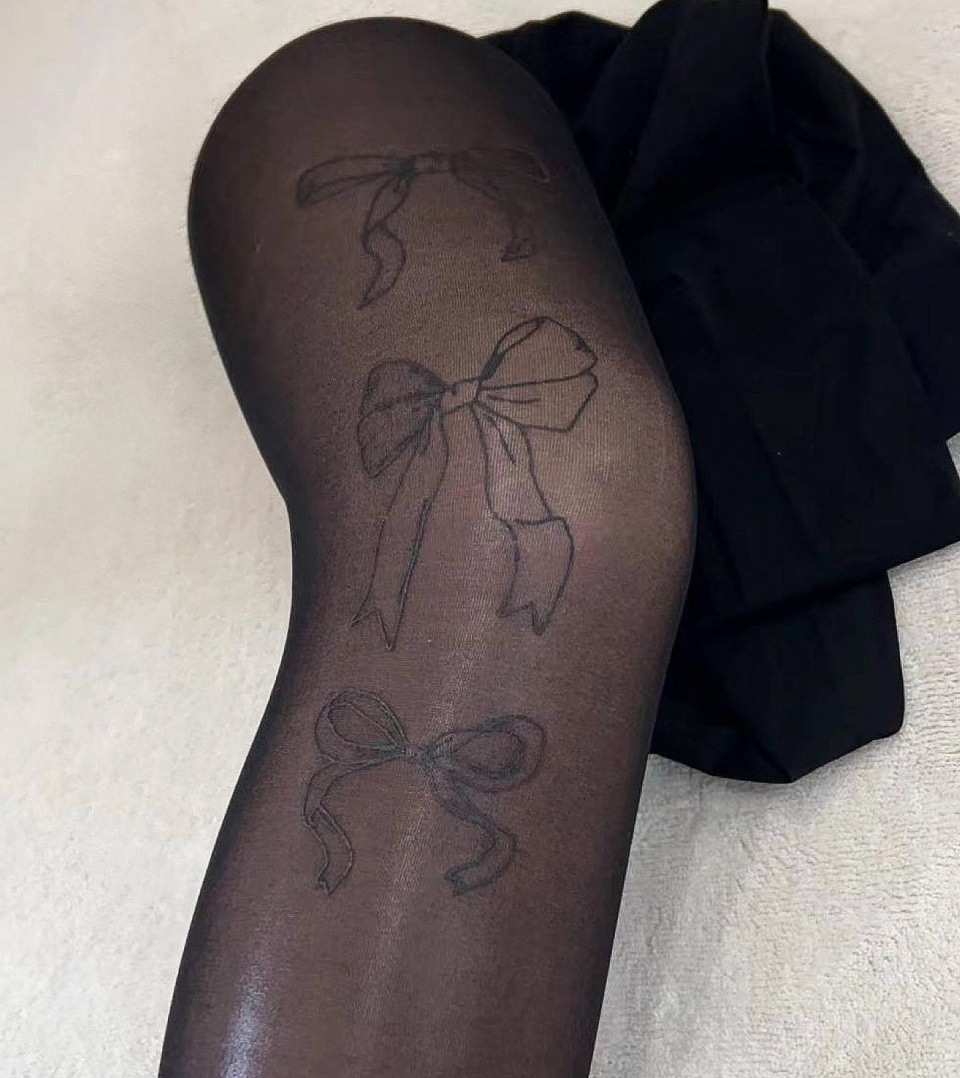 【NEWJEANS 着用】 ODDONEOUT_3 RIBBON PRINTED STOCKING (2 COLOR)
