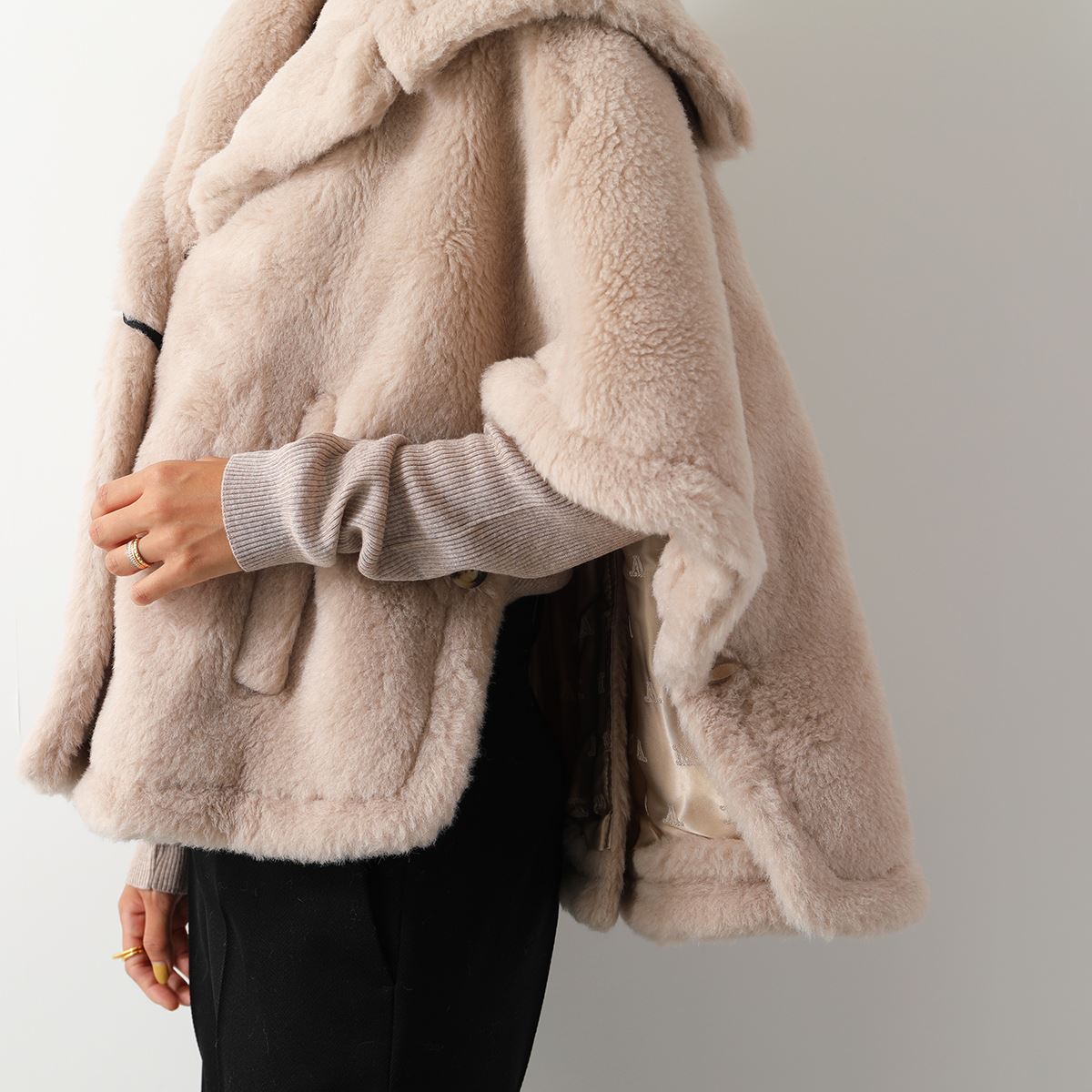 MAX MARA マックスマーラ ケープ CAMBUSA1 レディース テディベアケープ コート ファー ボア セーラーカラー ジャケット 002