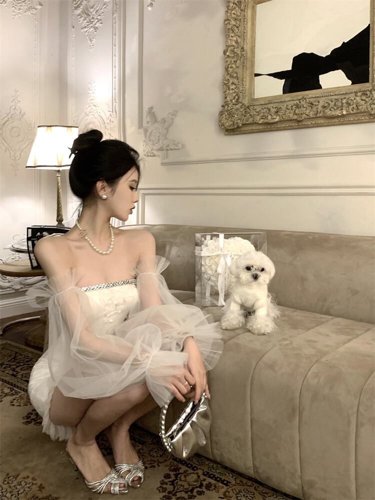 ワンピース ドレス レディース ミニ ショート ランタンスリーブ ワンショルダー ペプラム チュール フリル 透け感 シースルー かわいい 大人可愛い きれいめ シンプル 上品 レトロ こなれ感 ガー