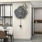 壁掛け時計 ウォールクロック フラワーモチーフ 蝶々 アナログ時計 サイレント 静音 おしゃれ 花 モノトーン シック ブラック シンプル 北欧 リビングルーム 寝室 インテリア 贈り物