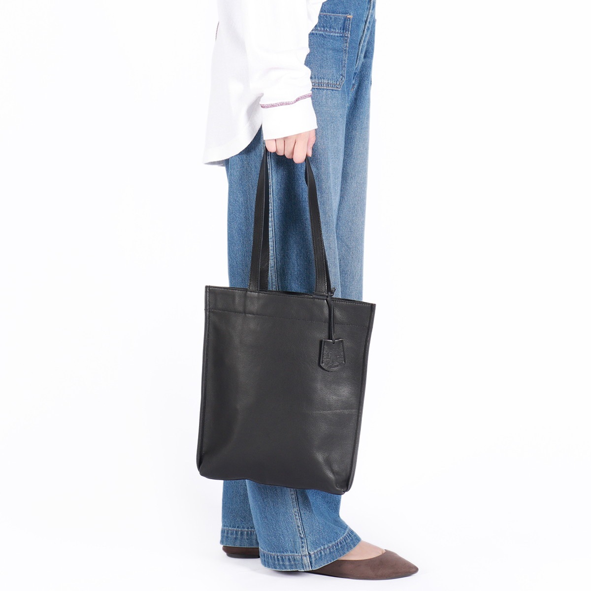 トートバッグ レディース A4 縦型 縦 トート 軽量 本革 やぎ革 ゴート 肩掛け シンプル 日本製 STILL スティル ドキュメントトート 1-15-20261 トートバッグ レディース A4 縦型 縦 トート 軽量 本革 やぎ革 ゴート 肩掛け シンプル 日本製 STILL スティル ドキュメントトート 1-15-20261